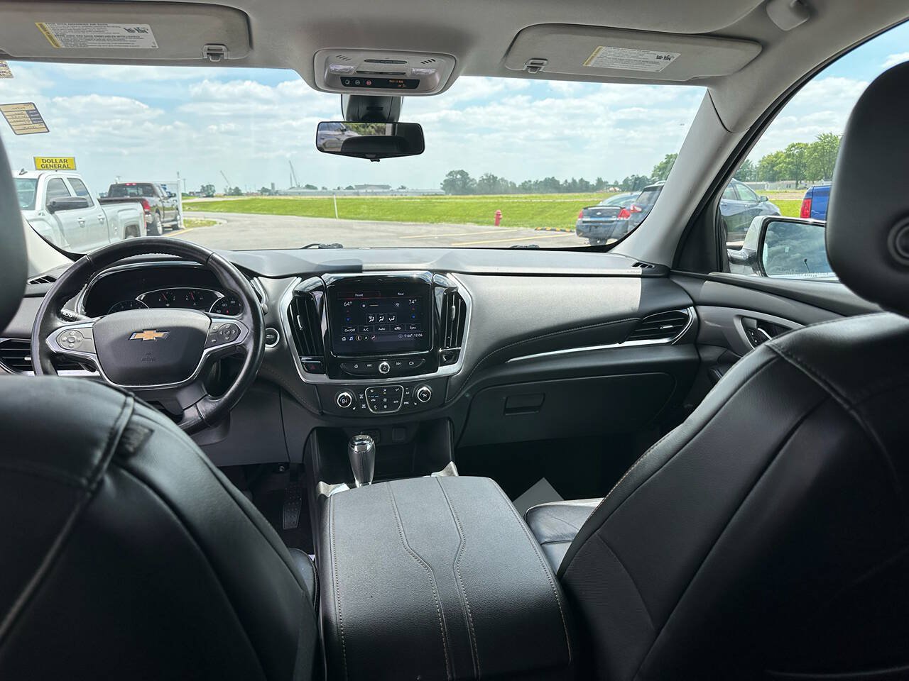 Used 2020 Chevrolet Traverse LT w/ LT Premium Package FWD image 15