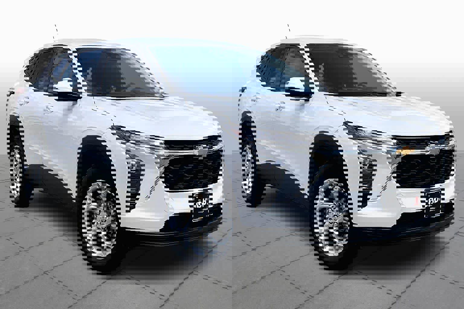 Used 2024 Chevrolet Trax LS w/ LS Convenience Package image 3