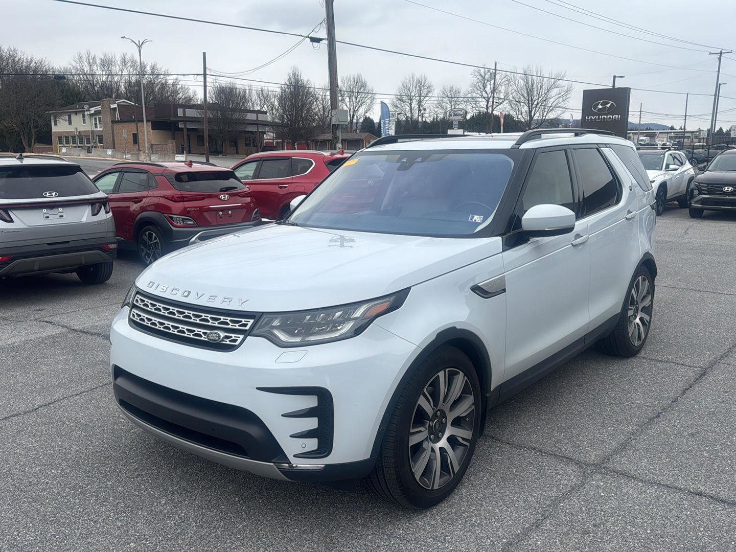 Used 2019 Land Rover Discovery HSE Luxury image 3