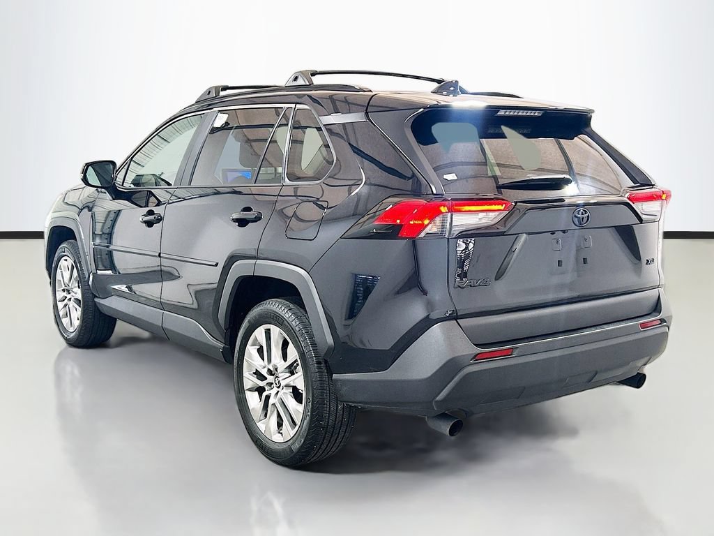 Used 2025 Toyota RAV4 XLE Premium FWD image 7