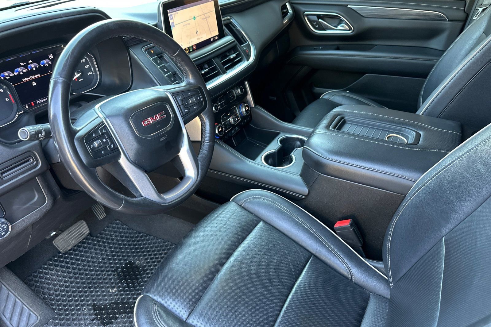 Used 2021 GMC Yukon XL SLT w/ Rear Media and Nav Package image 7