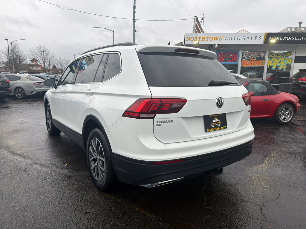 Used 2019 Volkswagen Tiguan SE w/ Panoramic Sunroof Package image 4