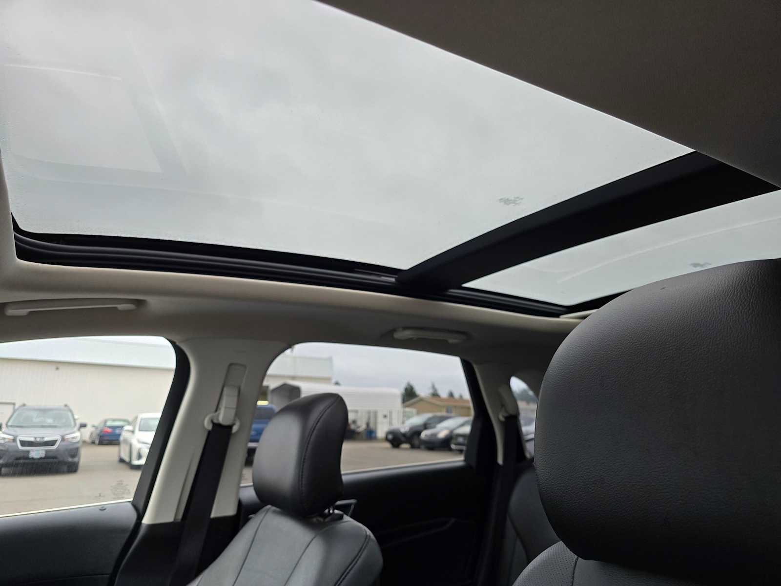 Used 2019 Ford Edge Titanium w/ Equipment Group 301A image 24