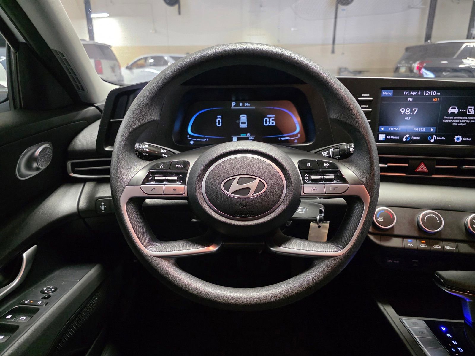 Used 2025 Hyundai Elantra SE image 20