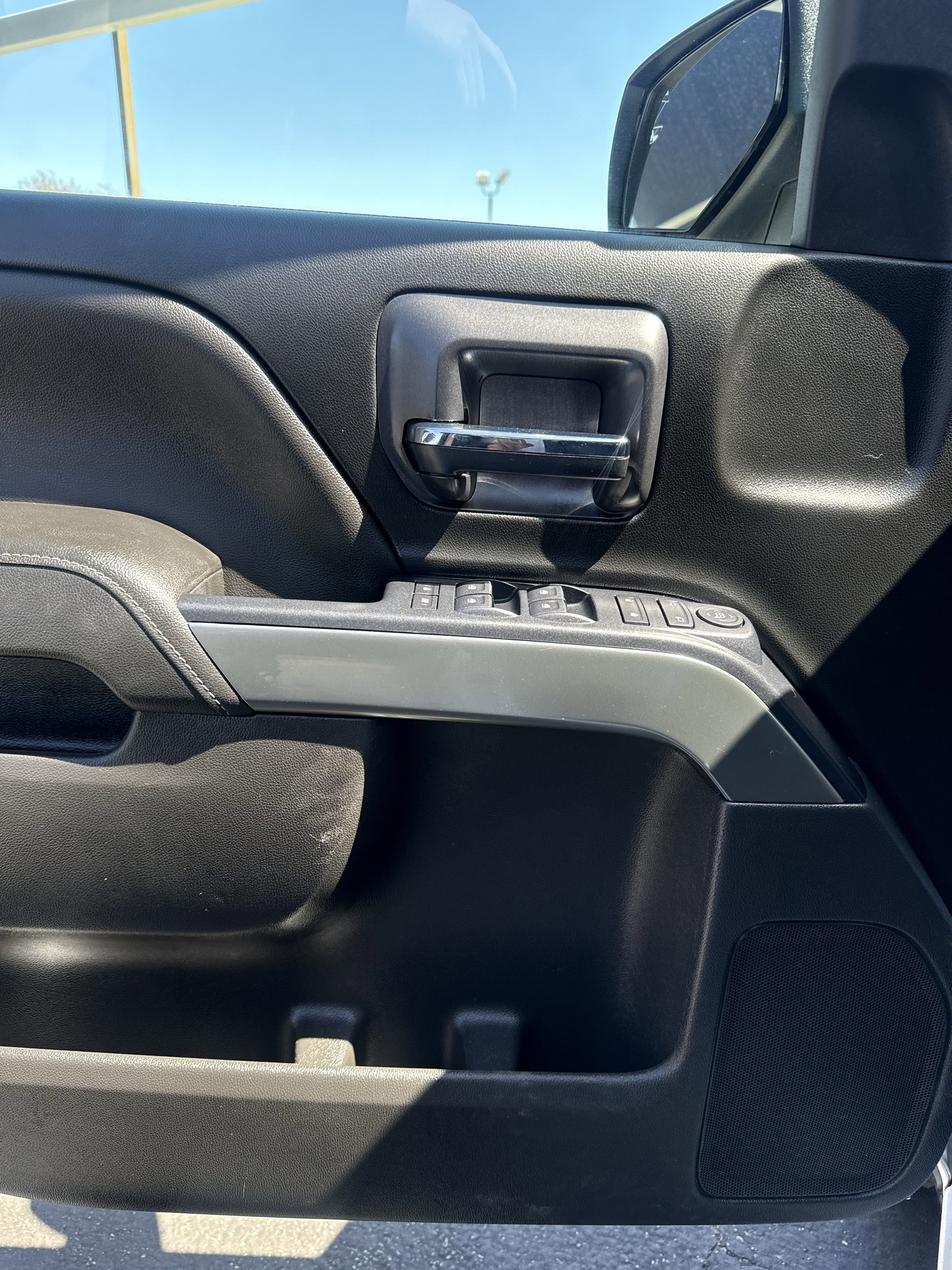 Used 2018 Chevrolet Silverado 1500 LT w/ Texas Edition image 16