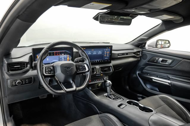 Used 2024 Ford Mustang GT RWD image 3