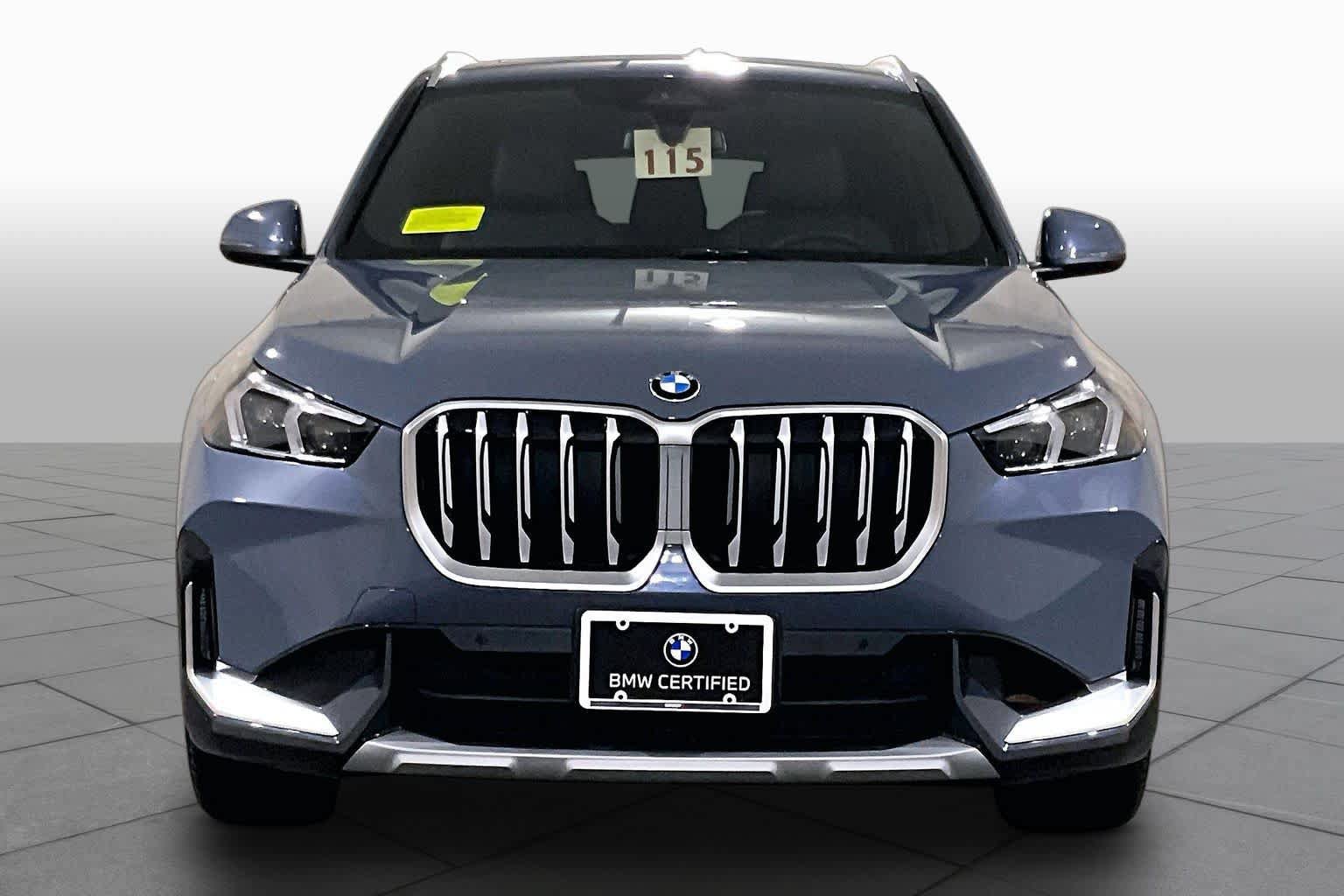 Used 2025 BMW X1 xDrive28i AWD/4WD image 3
