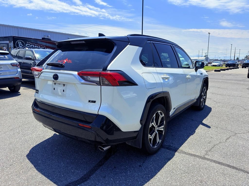 Used 2021 Toyota RAV4 XSE w/ Weather Package AWD/4WD image 5
