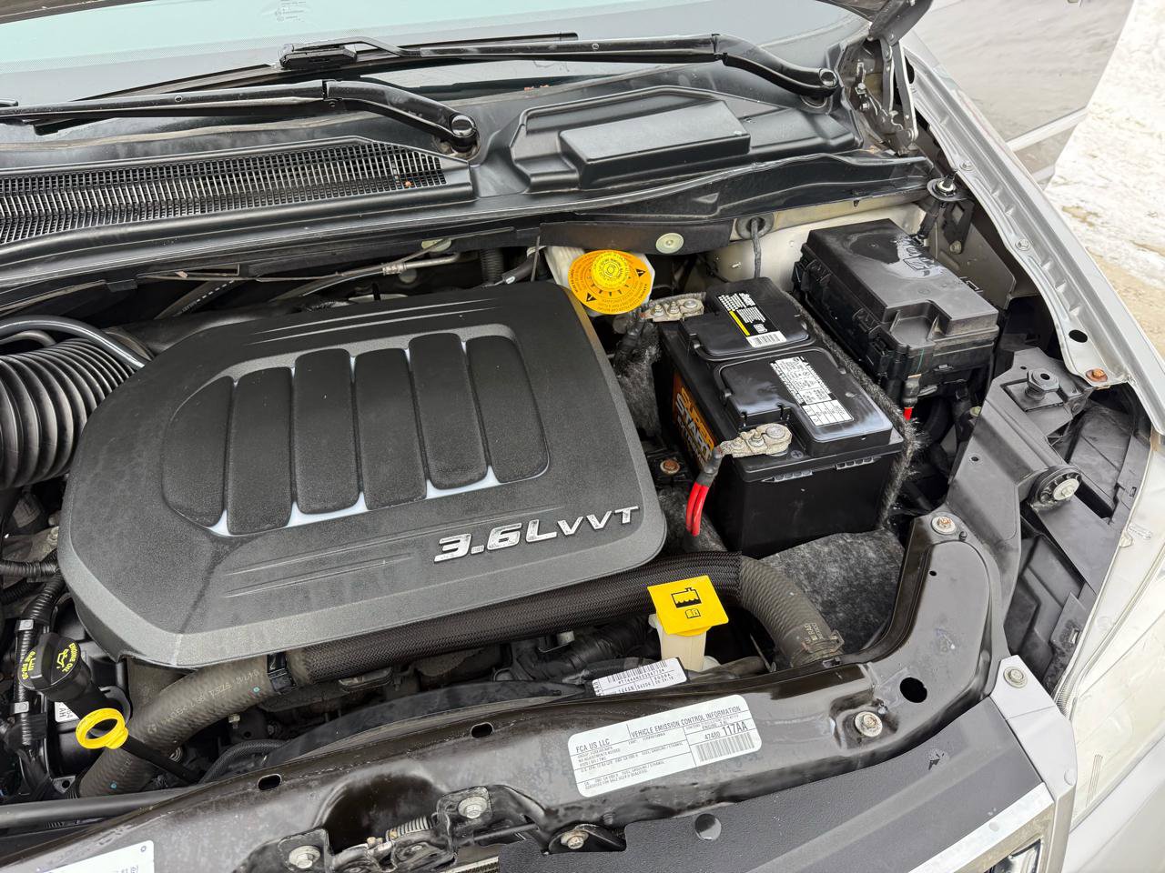 Used 2015 Chrysler Town & Country Touring w/ Driver Convenience Group image 35