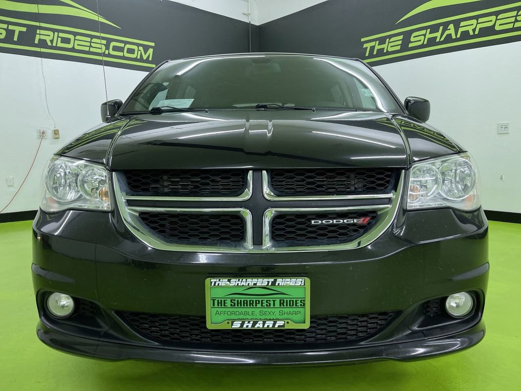 Used 2018 Dodge Grand Caravan SXT image 2