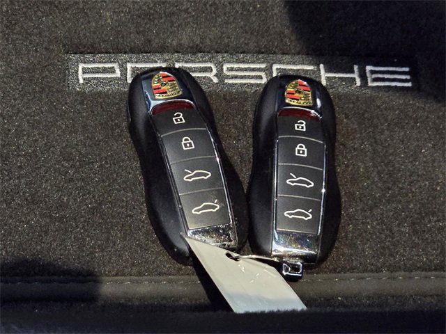 Used 2024 Porsche 718 Cayman S w/ Premium Package image 35