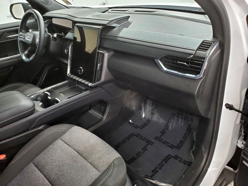 Used 2025 GMC Acadia Elevation image 11