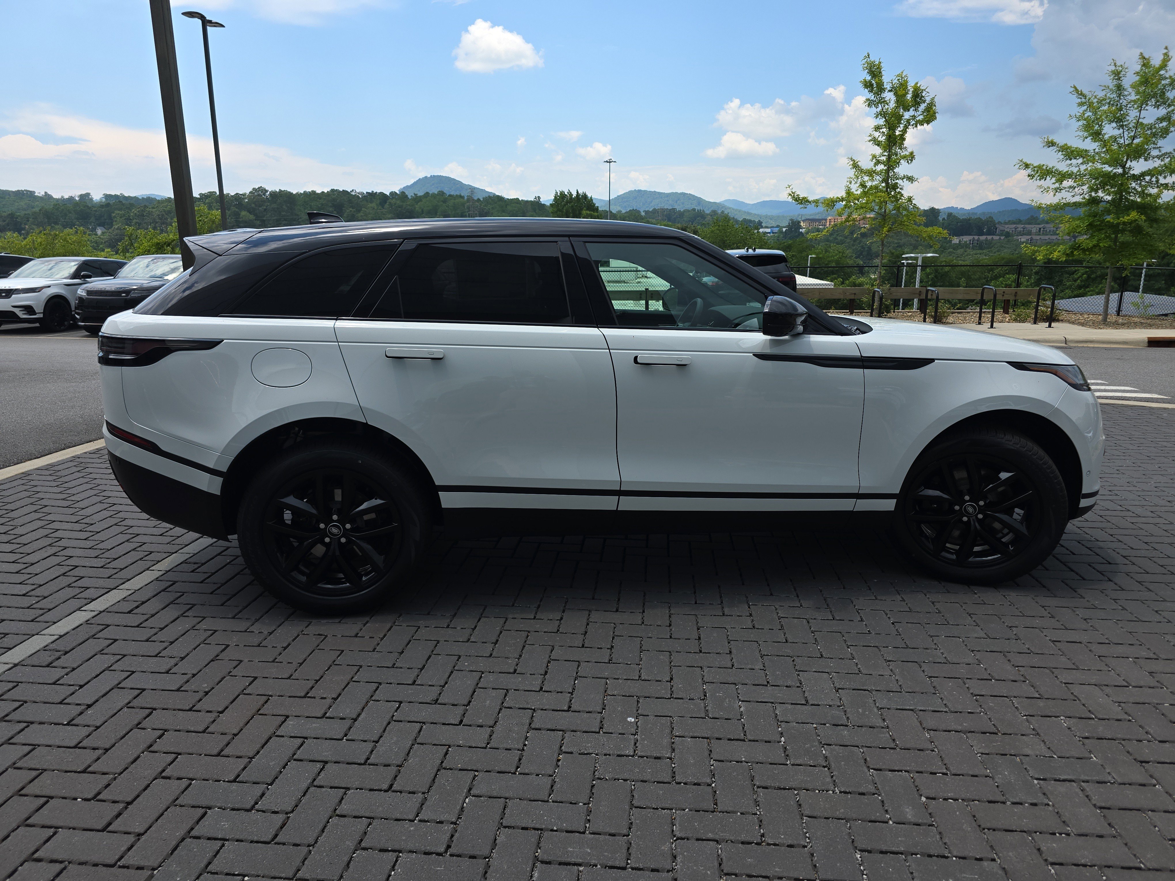 Certified 2026 Land Rover Range Rover Velar S AWD/4WD image 4