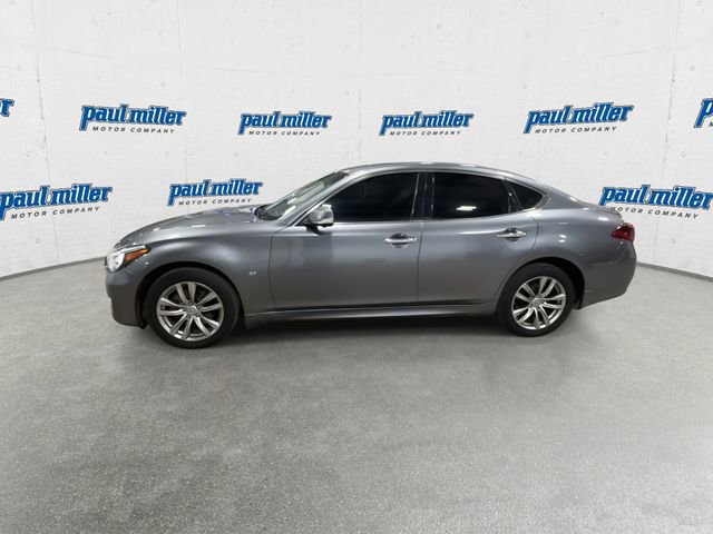 Used 2018 INFINITI Q70 Luxe w/ Cargo Package image 6