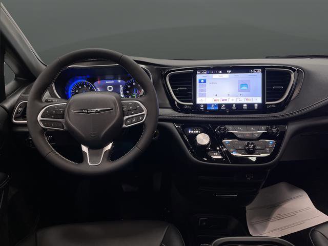 New 2026 Chrysler Pacifica Select image 5