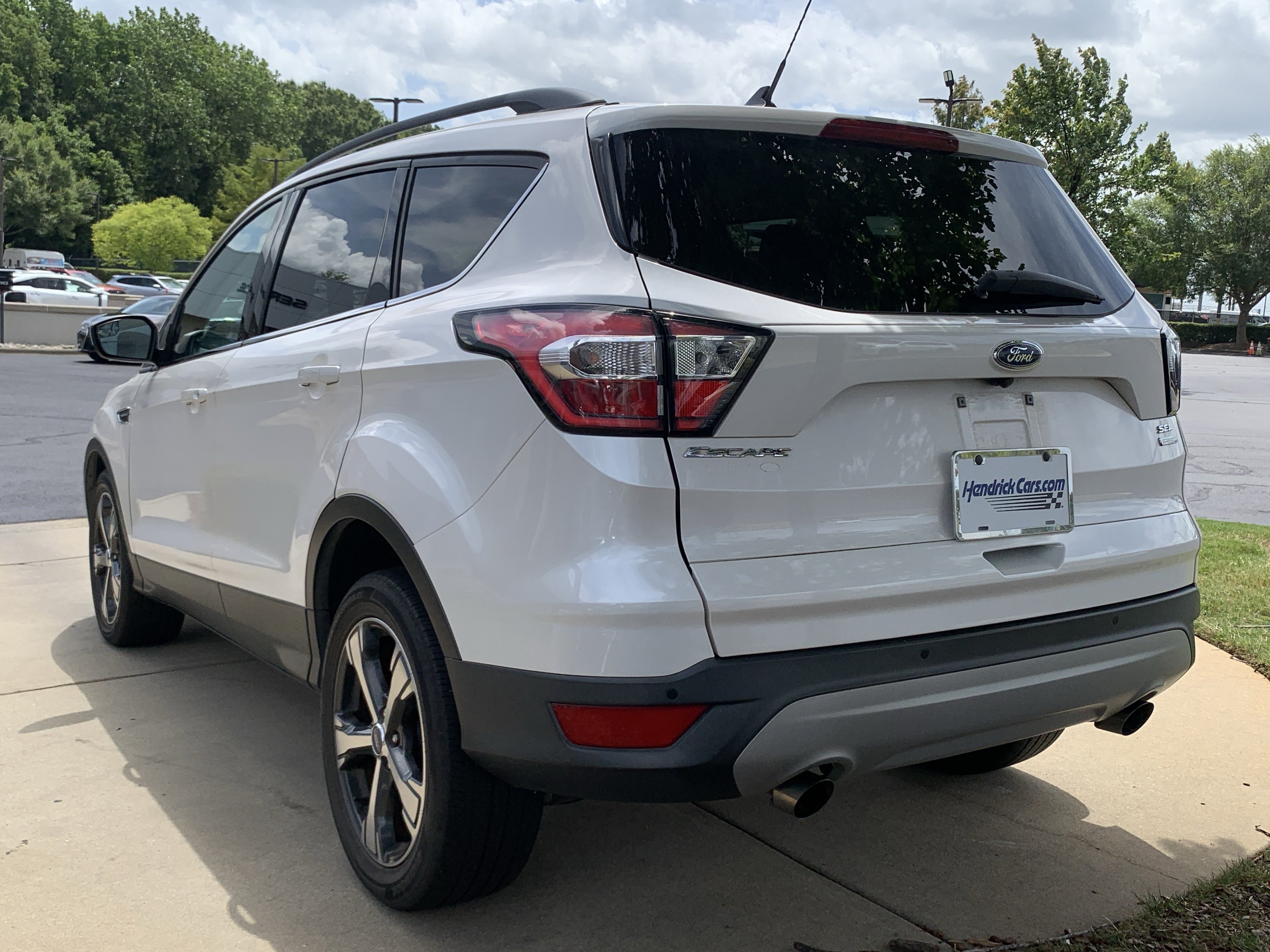 Used 2018 Ford Escape SEL FWD image 8