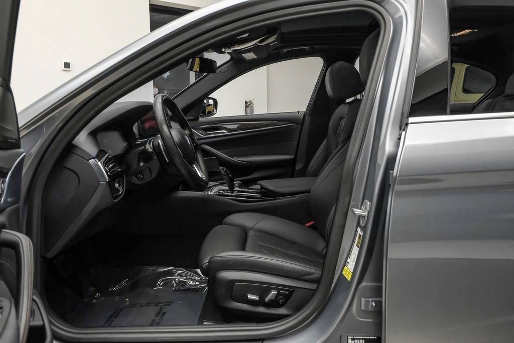 Used 2023 BMW 530i w/ Premium Package RWD image 8