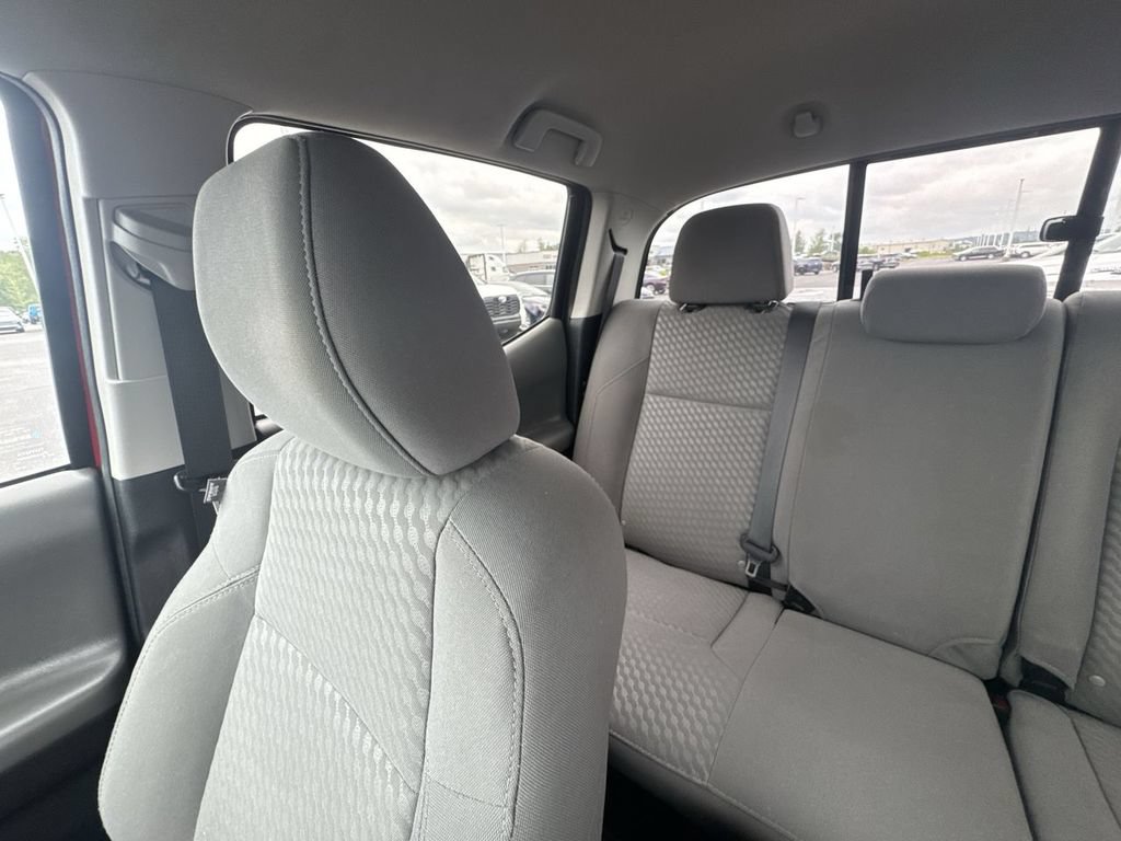 Used 2022 Toyota Tacoma SR AWD/4WD image 12