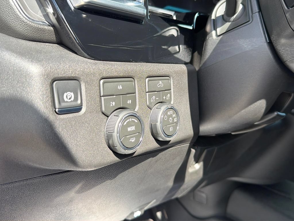Certified 2026 Chevrolet Silverado 2500 LT AWD/4WD image 35