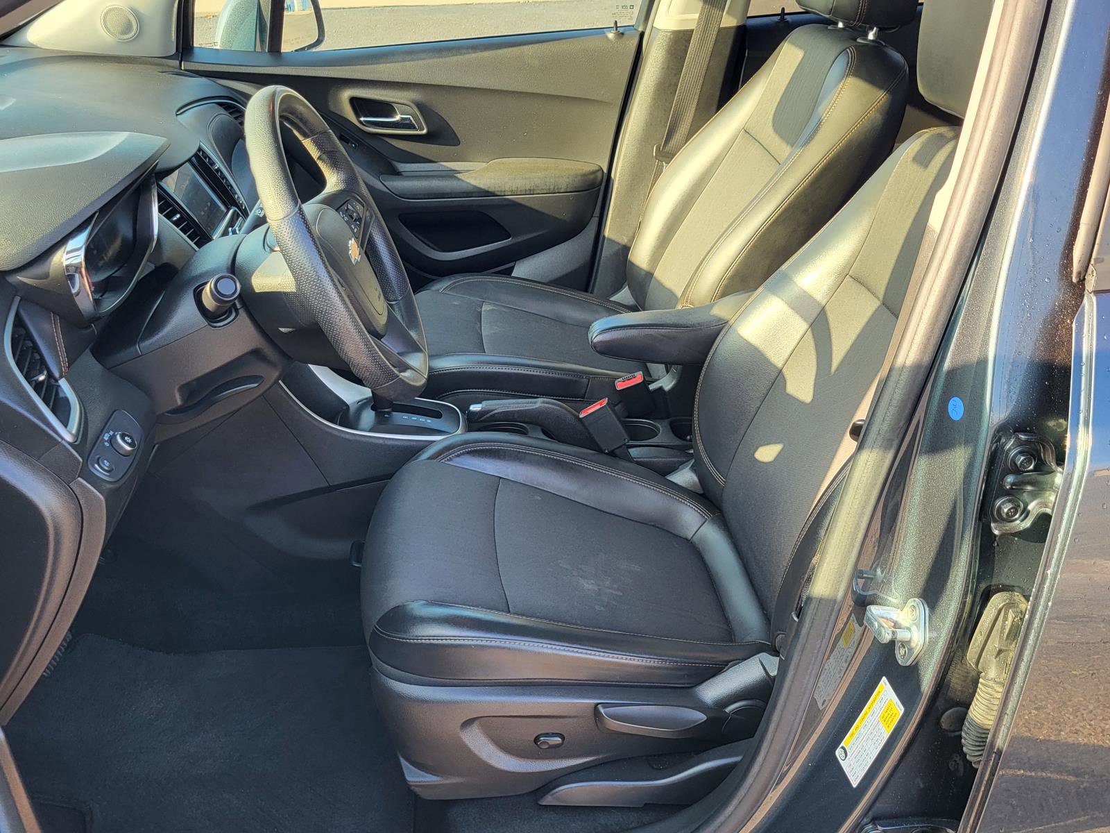 Used 2021 Chevrolet Trax LT image 17