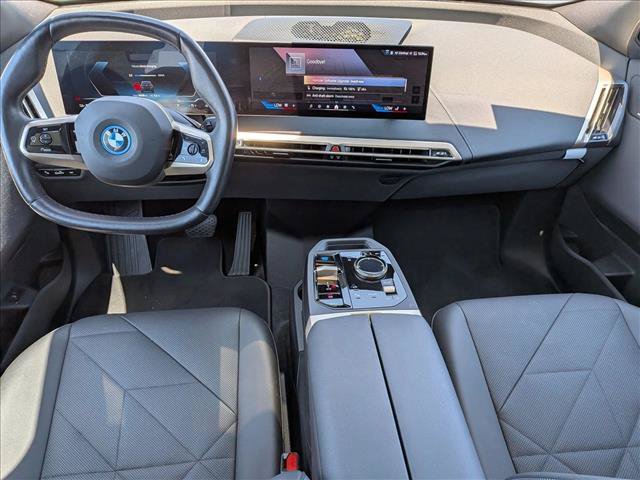 Certified 2024 BMW iX xDrive50 w/ Premium Package AWD/4WD image 18