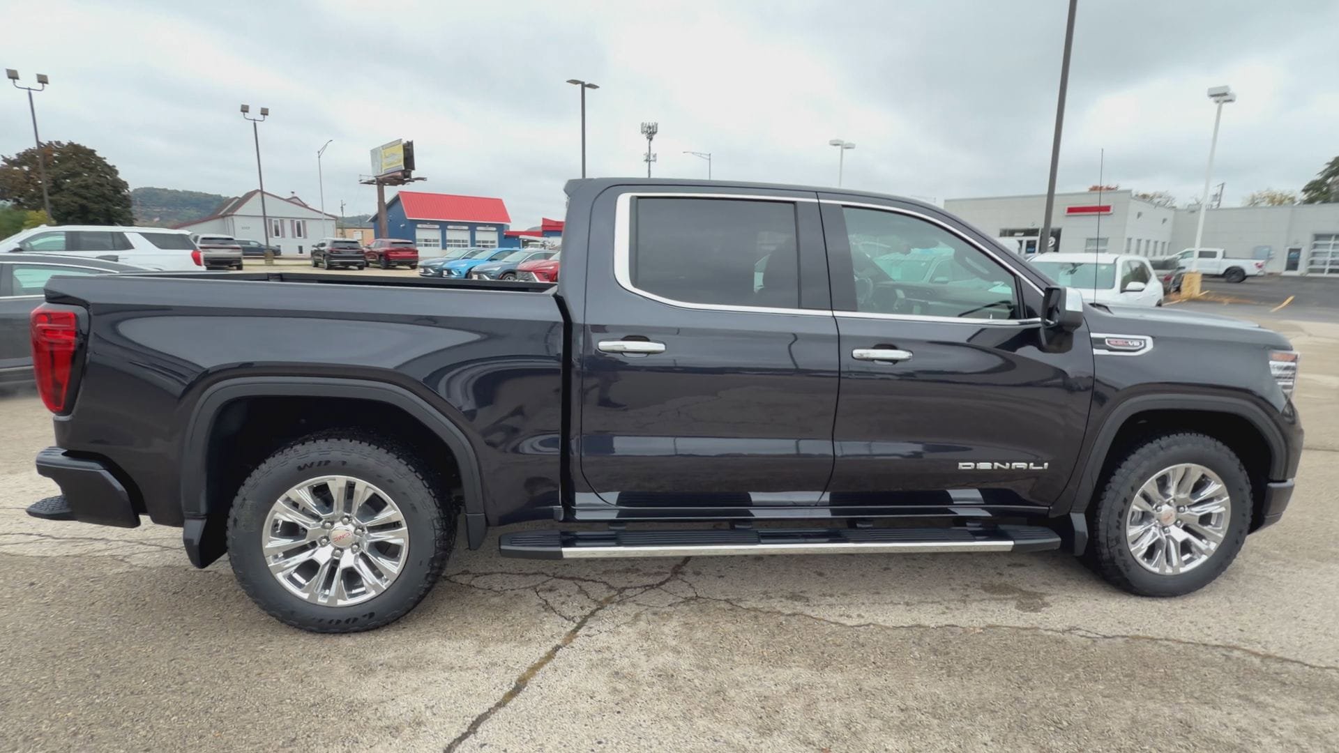 New 2026 GMC Sierra 1500 Denali w/ Technology Package AWD/4WD image 9