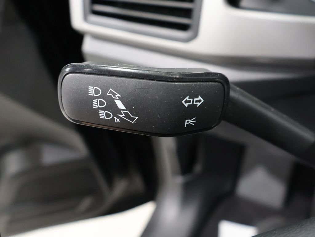 Used 2020 Volkswagen Atlas Cross Sport SE w/ Panoramic Sunroof Package AWD/4WD image 39