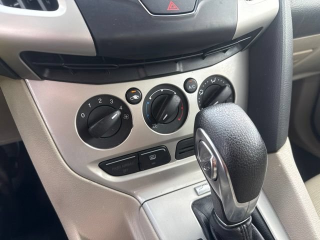 Used 2012 Ford Focus SE FWD image 29