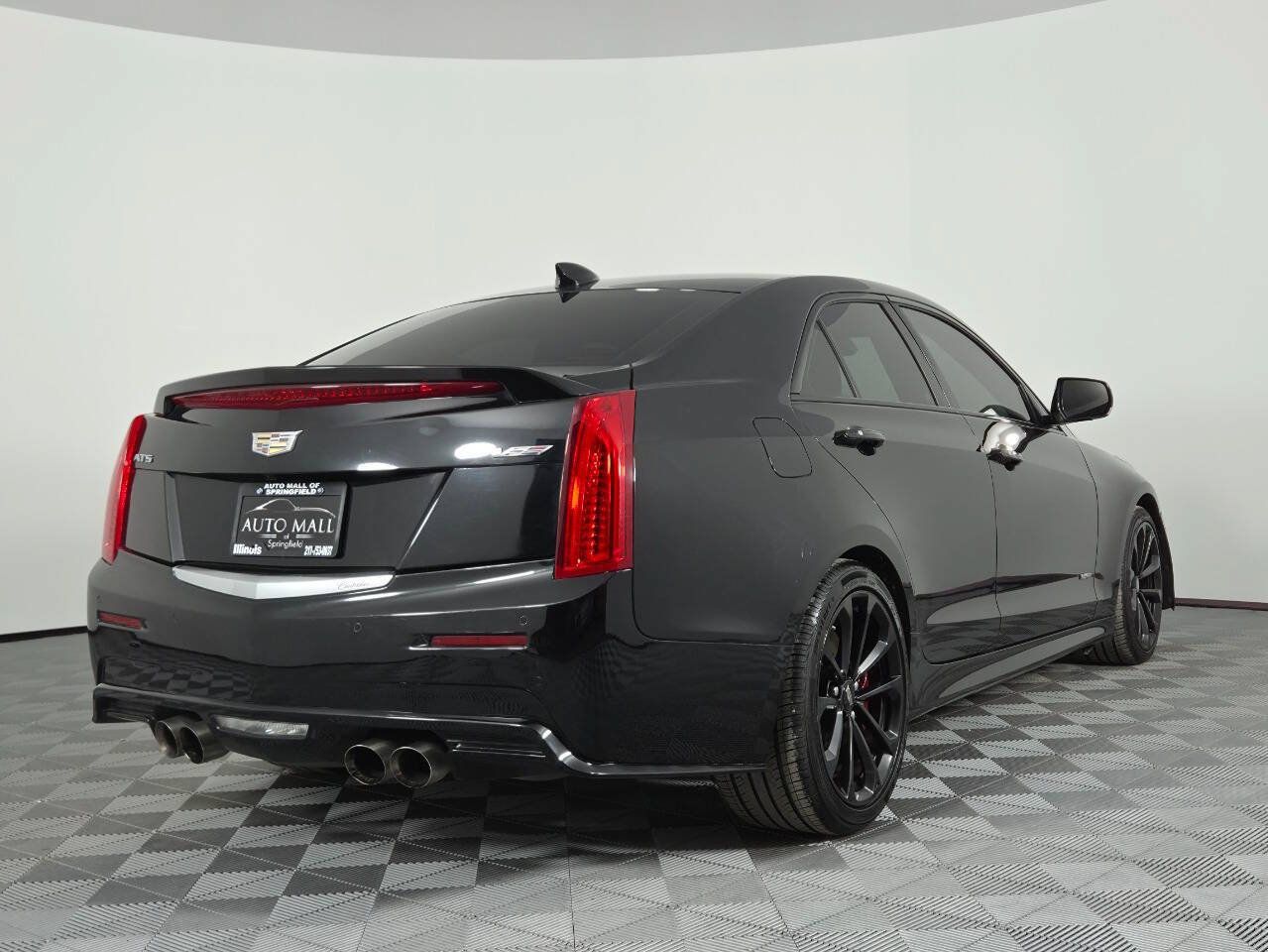 Used 2017 Cadillac ATS V w/ Luxury Package RWD image 8