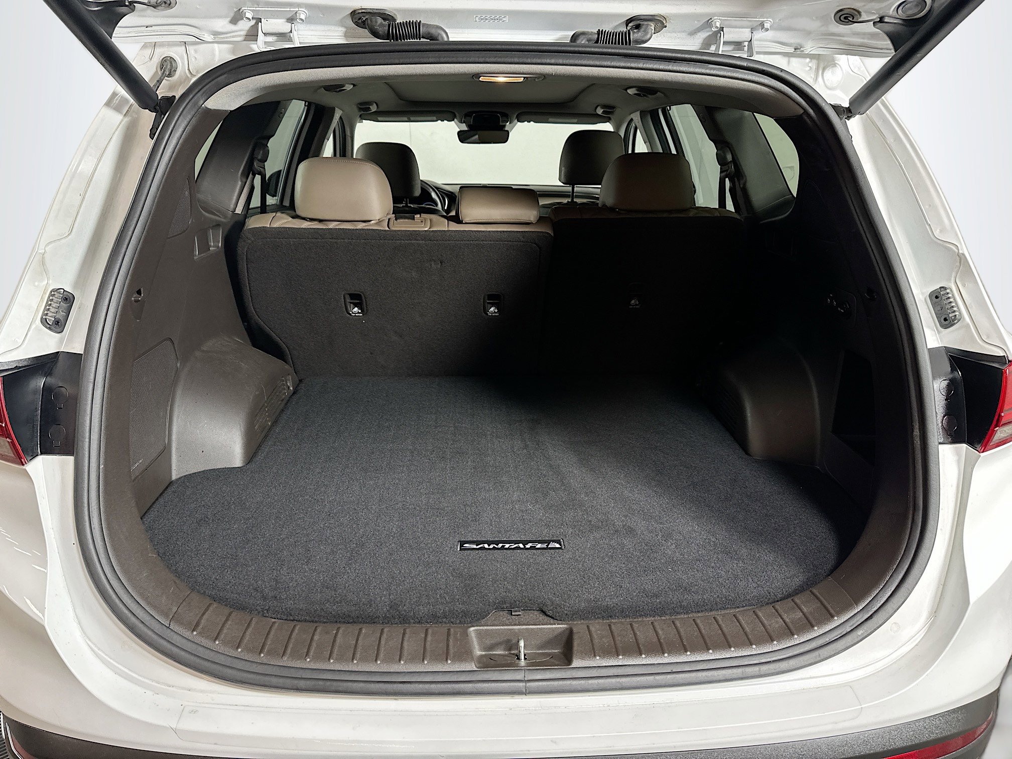 Used 2022 Hyundai Santa Fe SEL Premium w/ Cargo Package image 25