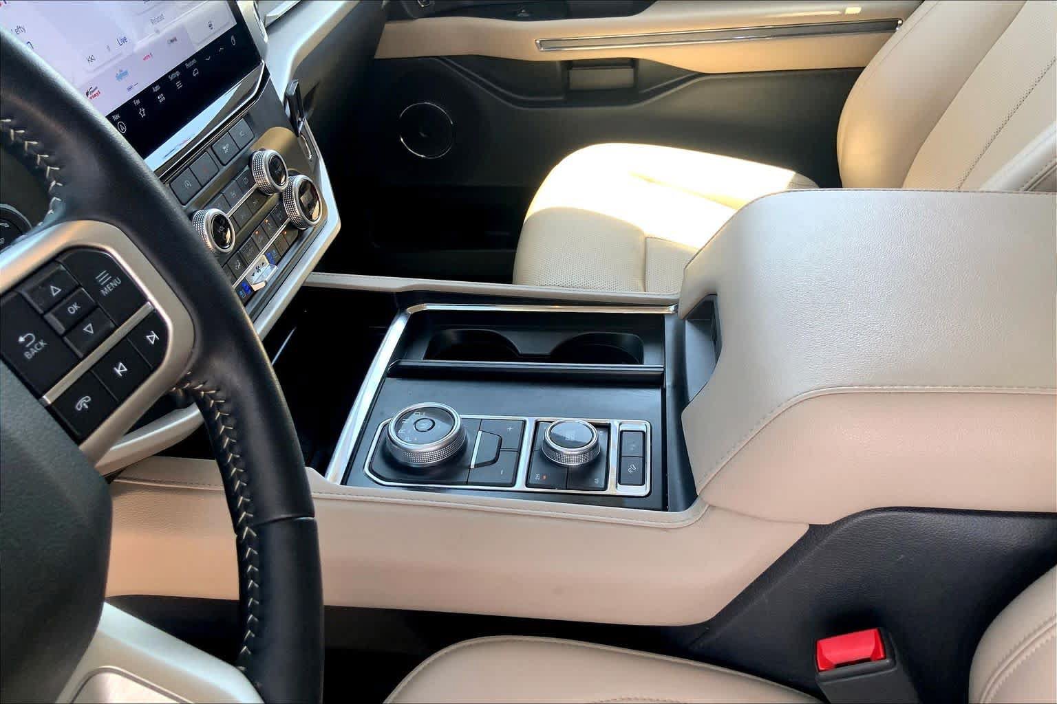 Certified 2023 Ford Expedition XLT AWD/4WD image 17