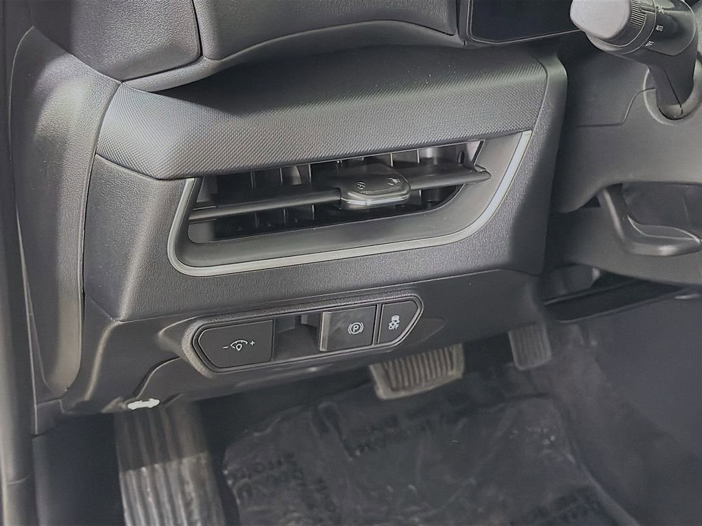 Used 2025 Kia K4 LX image 12