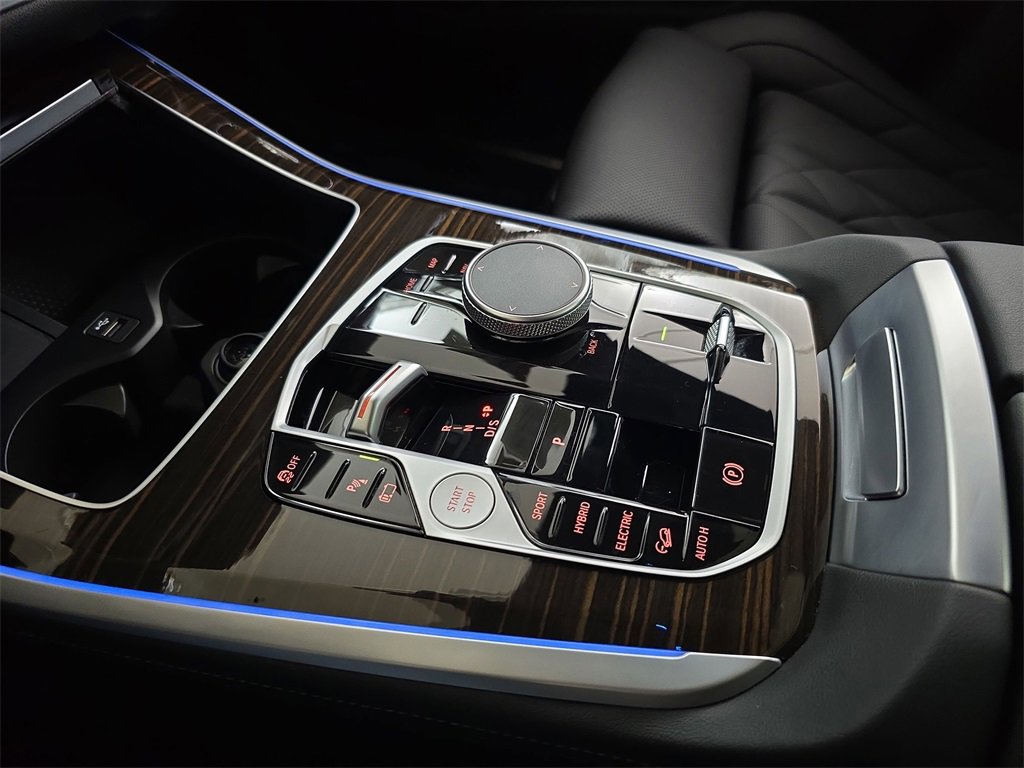 Used 2024 BMW X5 xDrive50e w/ Parking Assistance Package image 28