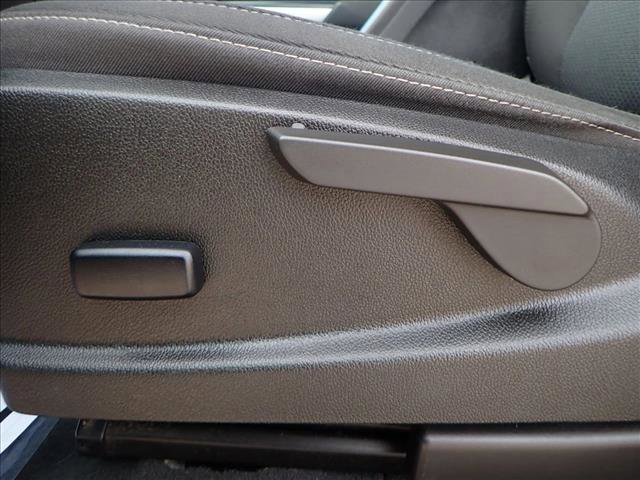 Used 2022 Chevrolet Colorado LT w/ LT Convenience Package image 11