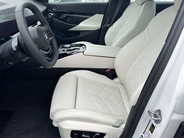 New 2026 BMW 530i xDrive w/ Premium Package image 13