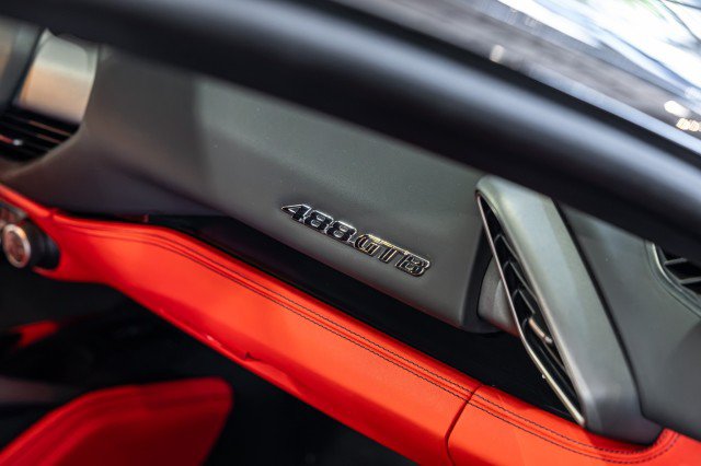 Used 2019 Ferrari 488 GTB RWD image 37