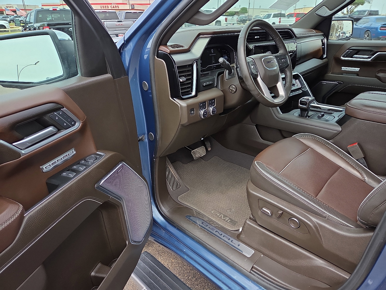 Used 2024 GMC Sierra 1500 Denali w/ Denali Reserve Package image 13