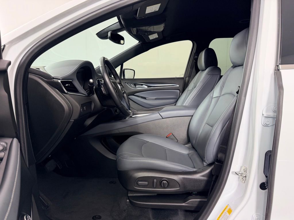 Used 2023 Buick Enclave Essence FWD image 22