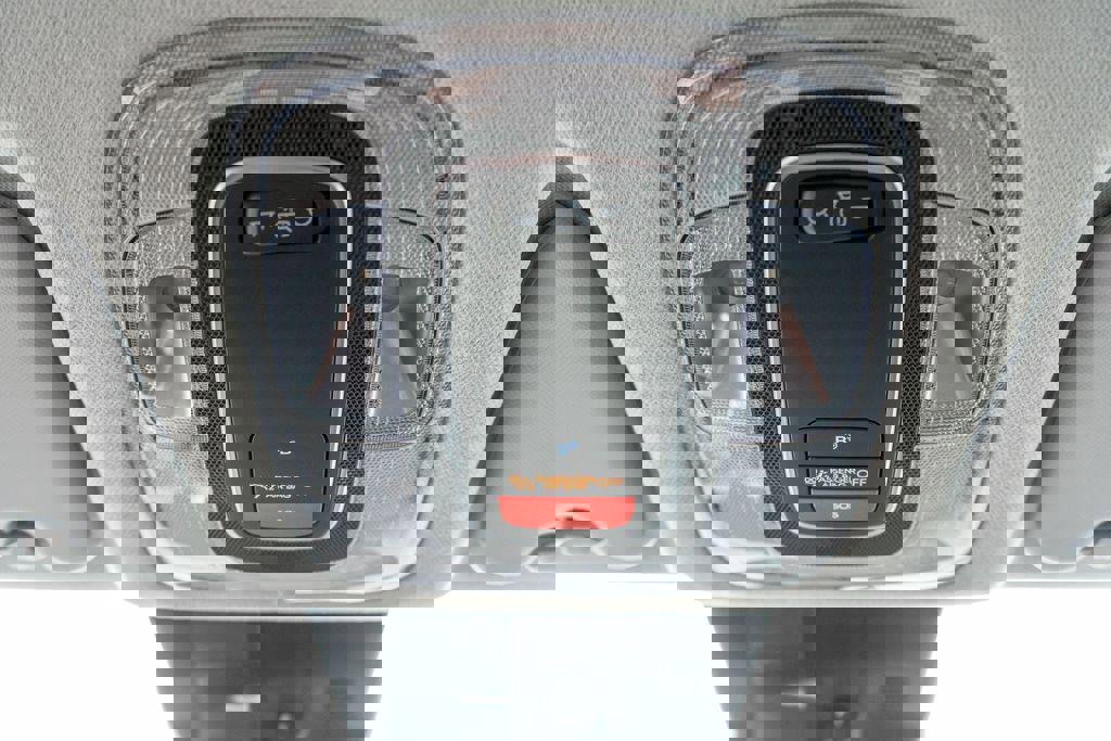 New 2026 Hyundai Kona SEL Premium image 17