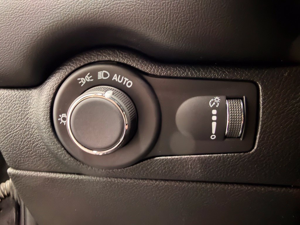 Used 2025 Dodge Durango R/T AWD/4WD image 25