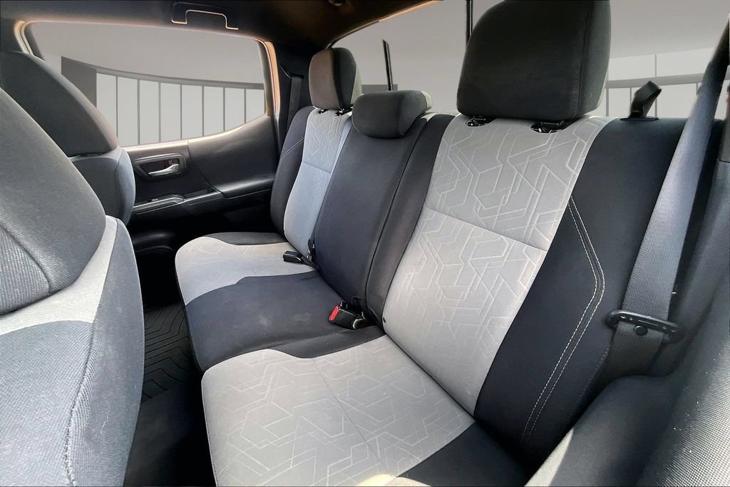 Used 2020 Toyota Tacoma TRD Off-Road w/ Technology Package AWD/4WD image 26