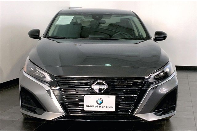 Used 2025 Nissan Altima 2.5 SV image 3