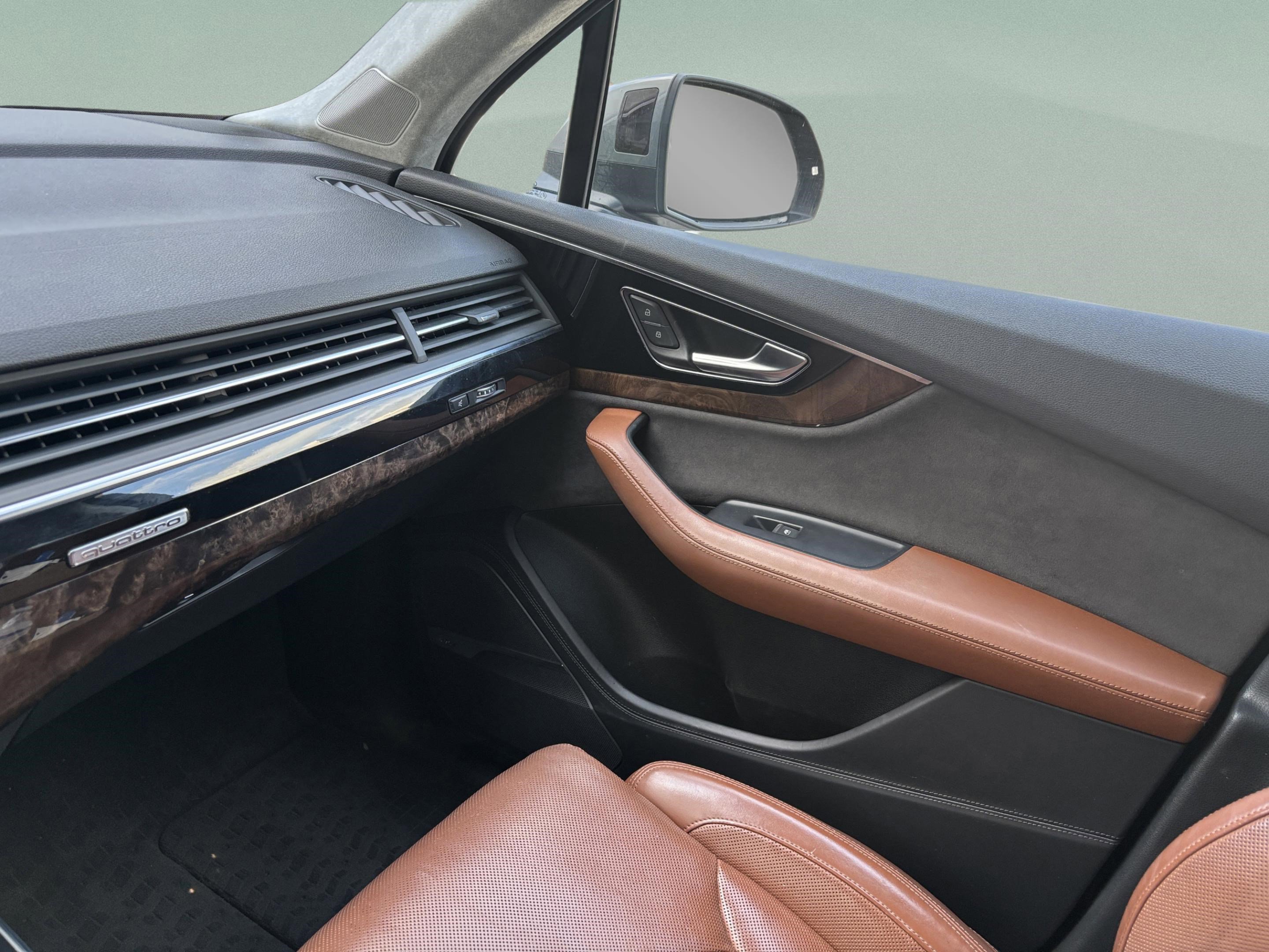 Used 2018 Audi Q7 3.0T Prestige AWD/4WD image 12