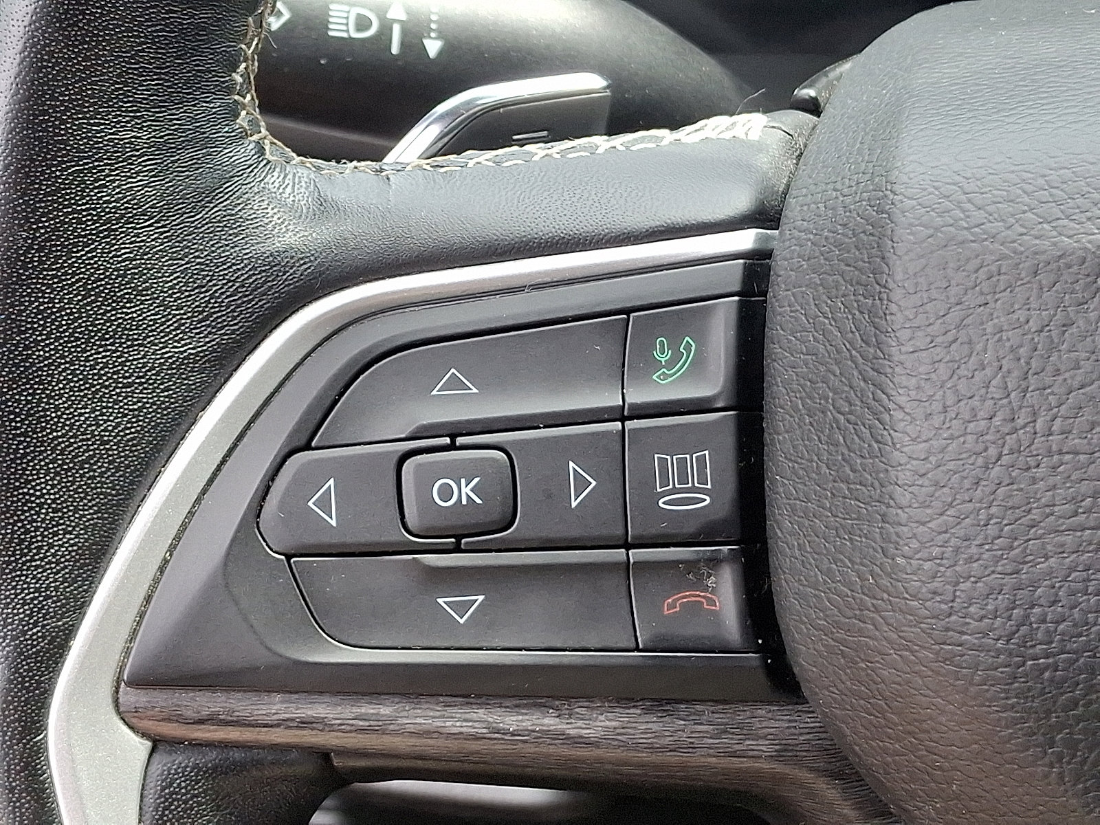 Certified 2022 Jeep Grand Cherokee L Limited image 24