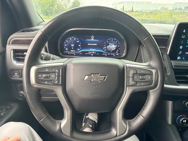 Used 2023 Chevrolet Suburban Z71 w/ Luxury Package AWD/4WD image 17