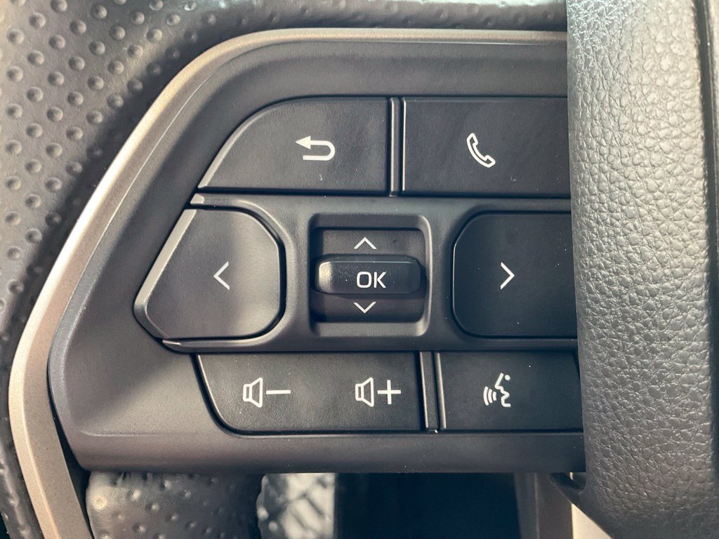 Certified 2025 Toyota 4Runner SR5 AWD/4WD image 12