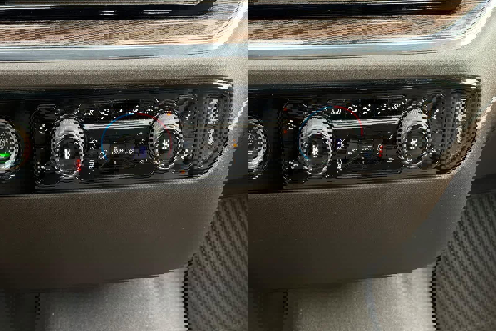 Used 2024 Chevrolet Silverado 1500 RST w/ LPO, Dark Essentials Package image 22