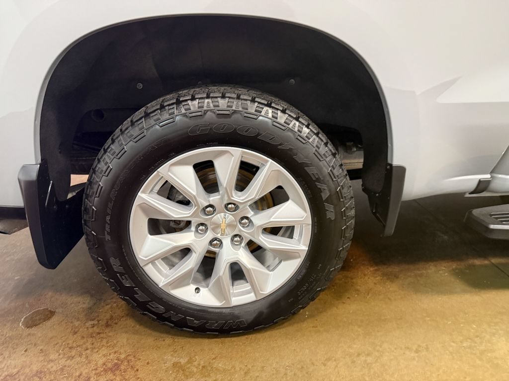 Used 2024 Chevrolet Silverado 1500 Custom AWD/4WD image 82