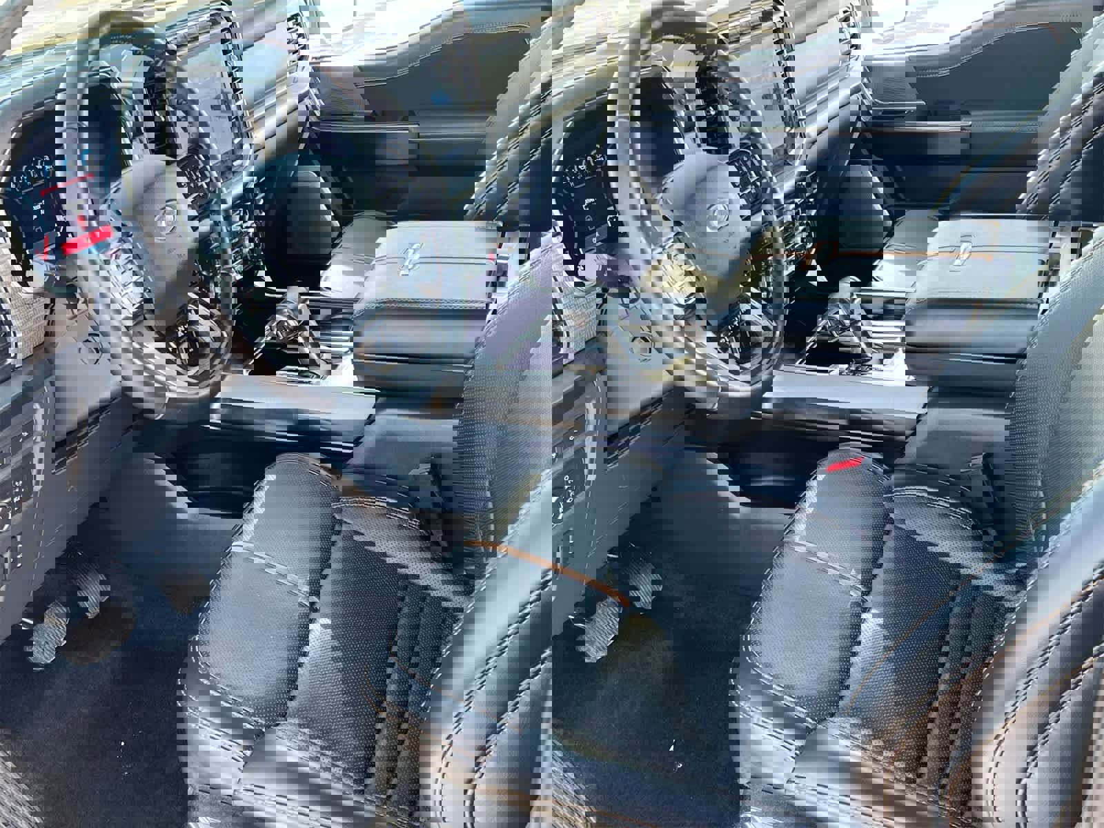 Used 2022 Ford F150 Platinum w/ Equipment Group 701A High image 10