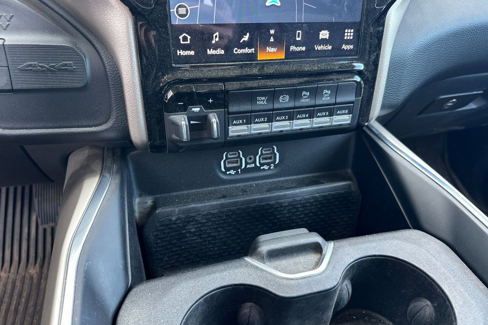 Used 2024 RAM 3500 Laramie w/ Protection Group image 24